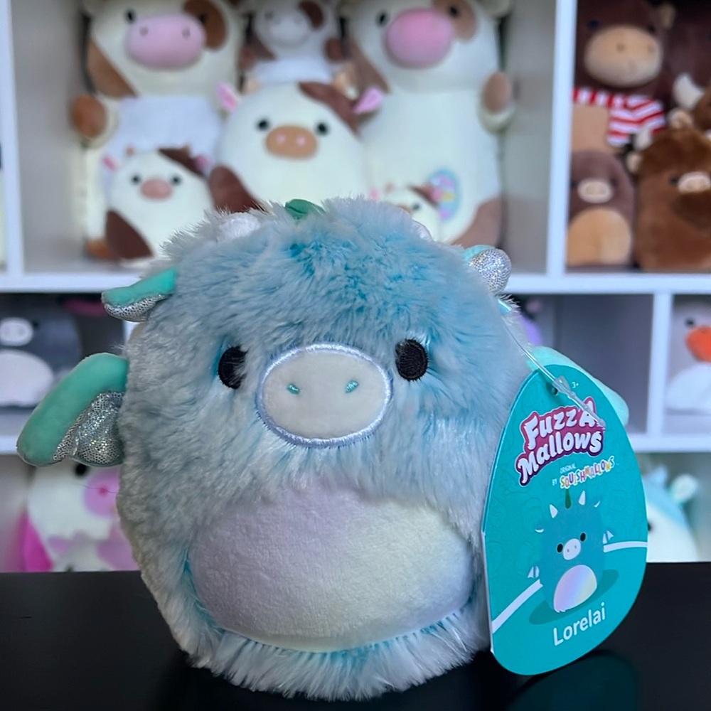Lorelai the fuzzamallow squishmallow dragon! 🐉